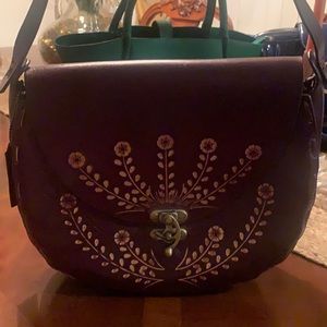 Genuine leather barley used .